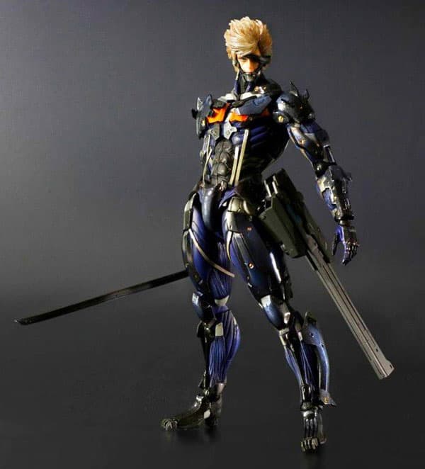 Фигурка Райдена в синем костюме (Metal Gear Rising)
