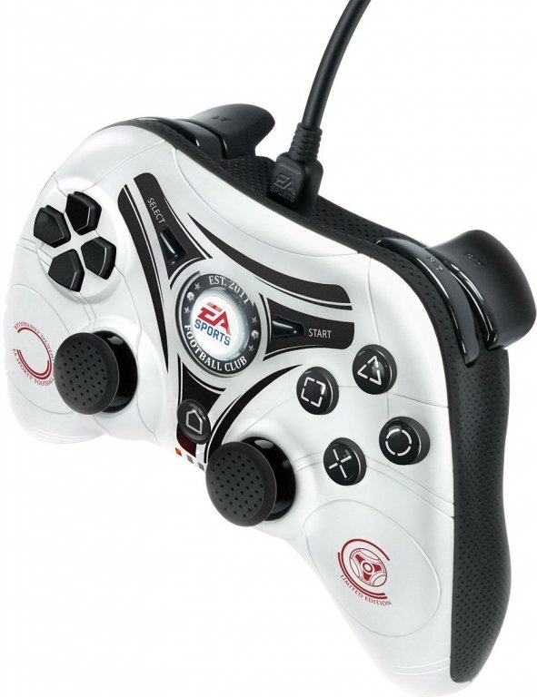 Проводной геймпад - EA Sports Football Club Official Wired Controller