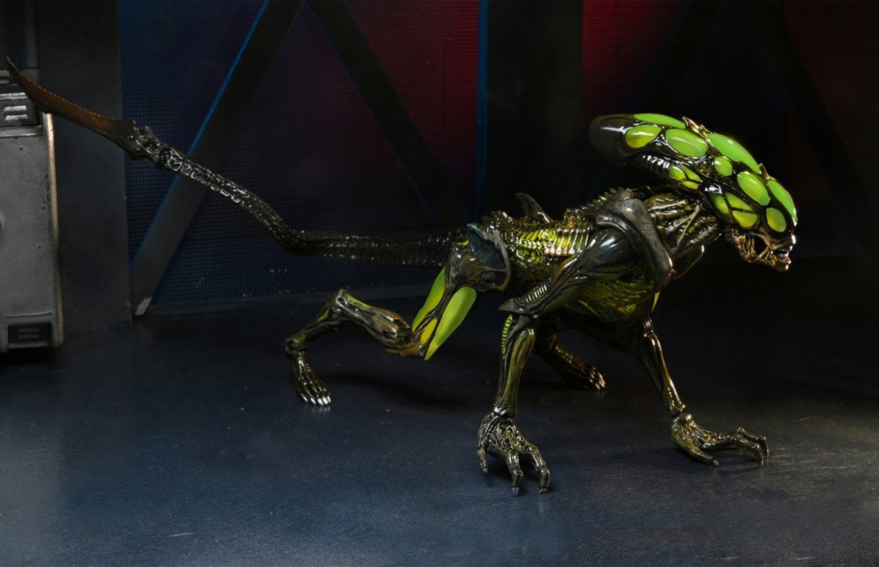 Купить Фигурка NECA Aliens: Fireteam Elite - 7” Scale Action Figure ...