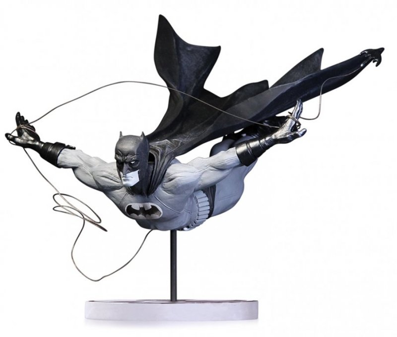 Главное изображение Фигурка Batman Black & White. Statue By Jock (23 см)
