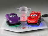 Скриншот № 0 из игры Disney Infinity. Набор 2+1 'Тачки' (Молния МакКуин, Холли Делюкс, Локация 'Тачки')