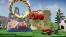 Скриншот № 1 из игры Disney Infinity. Набор 2+1 'Тачки' (Молния МакКуин, Холли Делюкс, Локация 'Тачки')