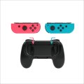 Скриншот № 0 из игры Держатель для Joy-Con, DOBE Switch Controller Grip, red/blue (TNS-851)