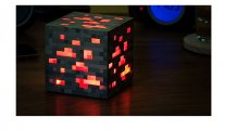 Скриншот № 1 из игры MineCraft Light Up Ore Red Stone
