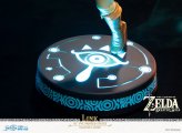 Скриншот № 0 из игры Фигурка First4Figures Legend of Zelda: Breath of the Wild - Link (Exclusive Edition)