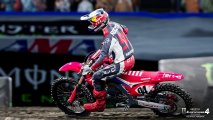 Скриншот № 1 из игры Monster Energy Supercross 4 [Xbox Series X]