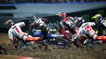 Скриншот № 1 из игры Monster Energy Supercross 6 [Xbox]